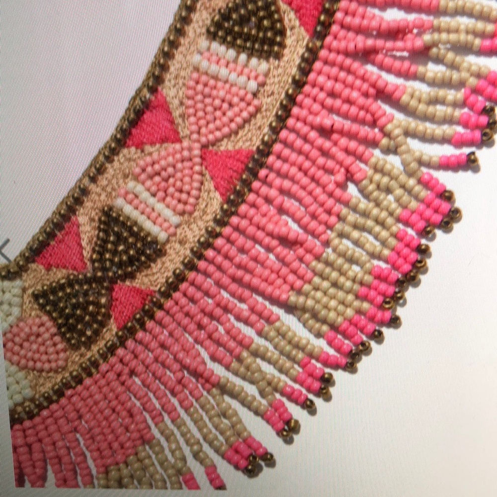 COPY - ONE OF A KIND V-NECK BIB NECKLACE